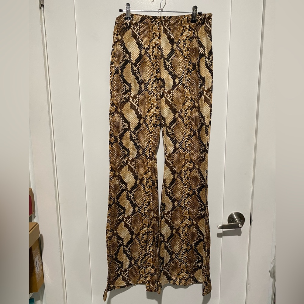 Stretch Bell Bottom Snake Print Pants